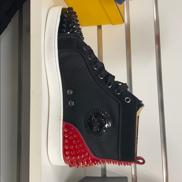 Red bottoms!!! - Picture 1 of 6